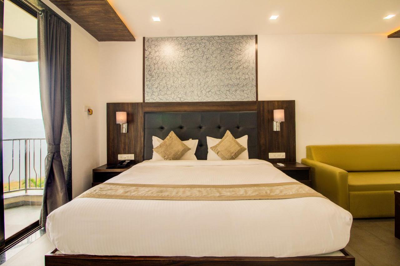 Mountain Breeze Resort, Mahābaleshwar Extérieur photo