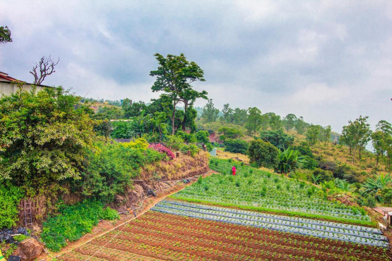Mountain Breeze Resort, Mahābaleshwar Extérieur photo